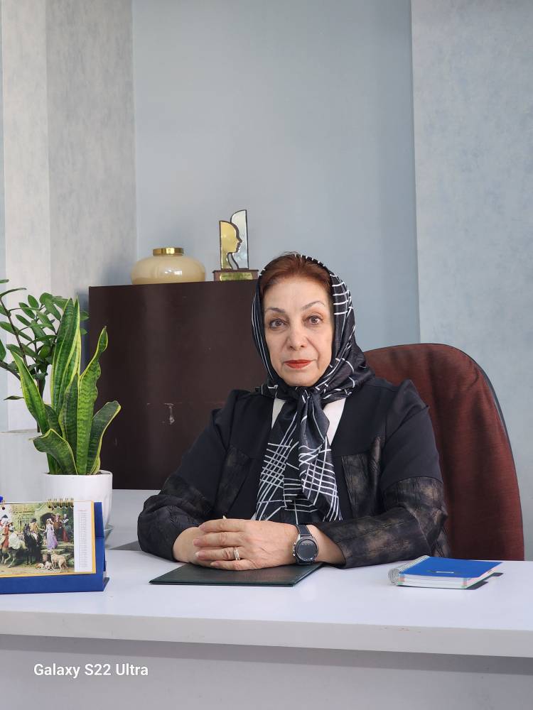 نیره حاج رسولیها